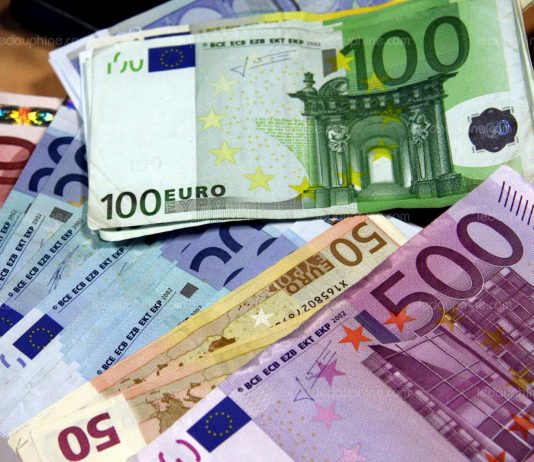 Sa jepet zekat në para, kemi 2500 euro?