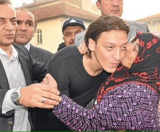 Nëna e Ozil: Nuk je biri im nëse nuk e ndan pasurinë