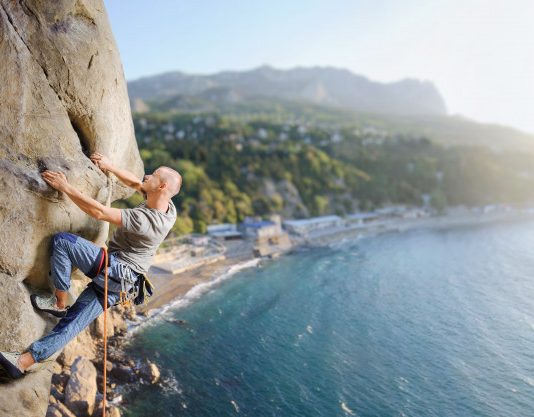 Vendosmëri e palëkundur. I vendosur është ai që ka arritur atje ku ka dëshiruar