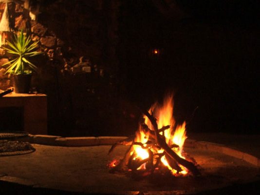 SADAKAJA E MBRON NJERIUN NGA ZJARRI DHE ËSHTË RRUGË PËR HYRJE NË XHENET