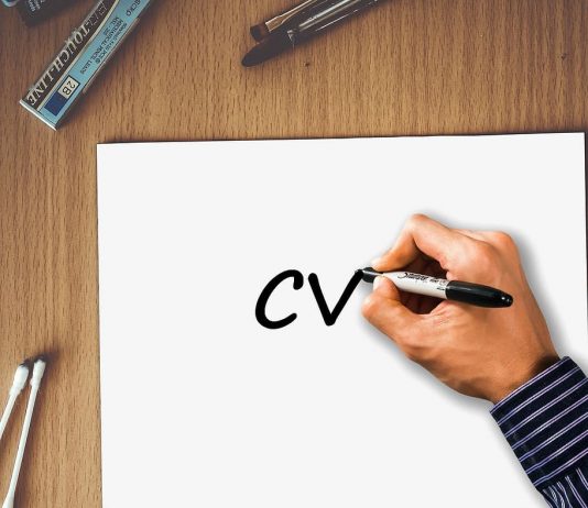 Pse nuk duhet të gënjeni në CV-në tuaj