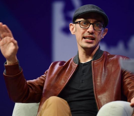 Themeluesi i Shopify: Këto janë librat që më bënë miliarder