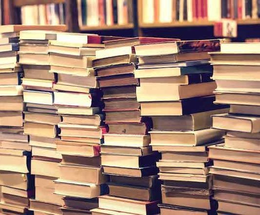 Leximi dhe libri si një binom i vështirë për të bashkëjetuar