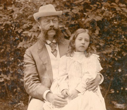 Historia e emrit Mercedes-Benz