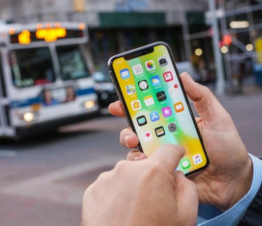 Apple u jep miliona përdoruesve arsye për të mbajtur iPhonen