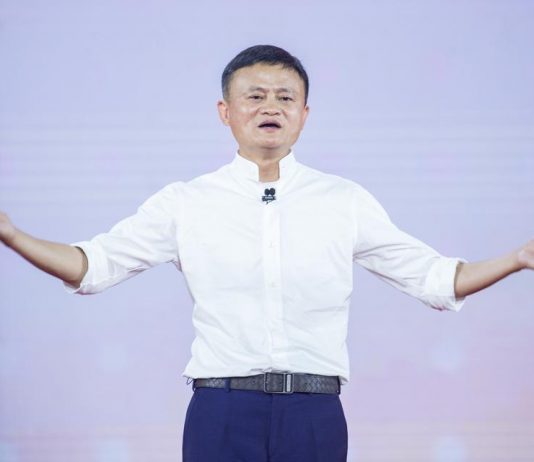 Biznemenë të suksesshëm që ishin askushi para moshës 30 vjeç