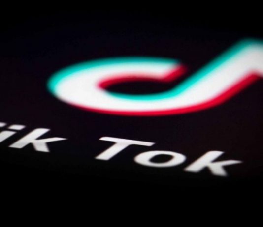 Italia kërkon që TikTok-u t’i bllokojë përdoruesit pas vdekjes së vajzës 10-vjeçe