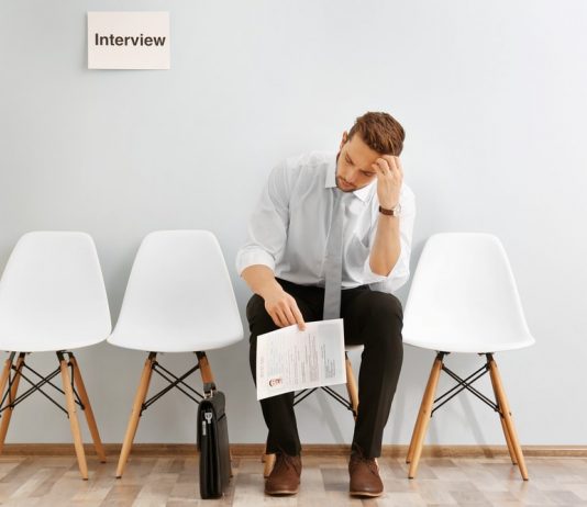 Jemi të mbikualifikuar, por e duam një punë