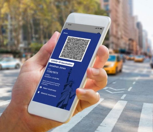 Industria e linjave ajrore do të lëshojë një pasaportë Covid-19 për iPhone muajin që vjen