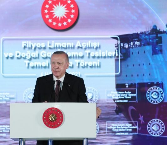 Turqia zbulon 135 miliardë metra kub gaz natyror në pusin “Amasra-1”