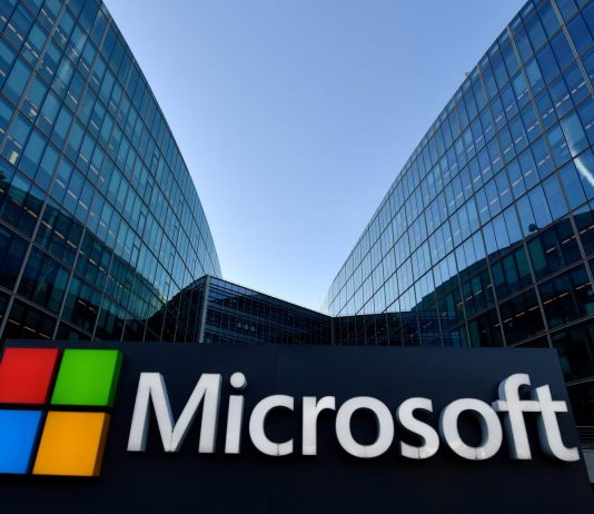 Microsoft kalon Apple, u bë kompania më e vlefshme në botë