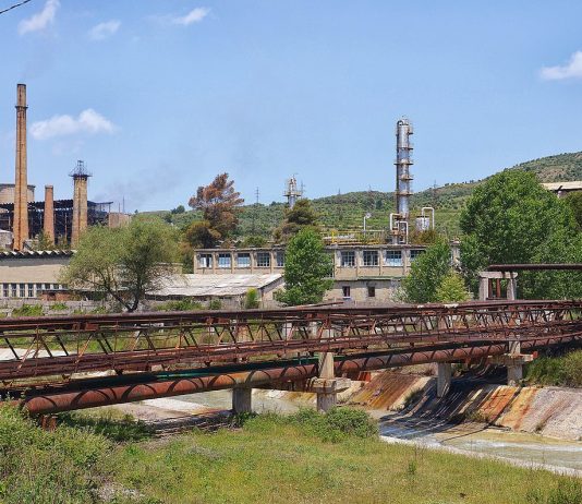 Nafta shqiptare, vdekja e ngadaltë e një industrie gjigante
