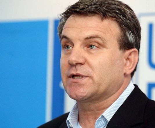 “Sfidat kryesore të ekonomisë shqiptare në vitin 2022”