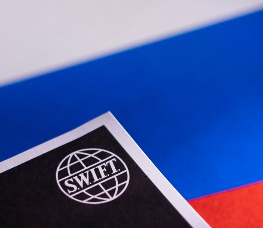 Çfarë është SWIFT-i me të cilin kërcënohet Rusia?