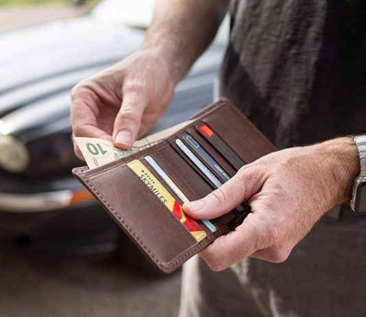 Nuk je i rrënuar – je në fazën para se të bëhesh i pasur – Emilie Bellet.