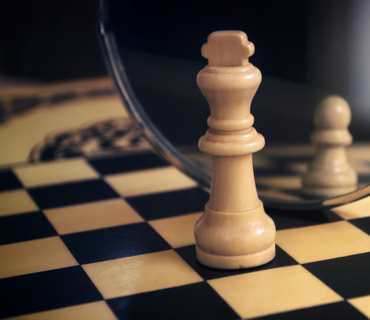 Kompleksi i inferioritetit tek ummeti, në arenën globale