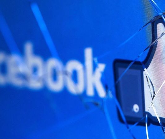 Për herë të parë në 18 vite Facebook shënon rënie