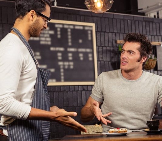 Arsyet që e zemërojnë klientin