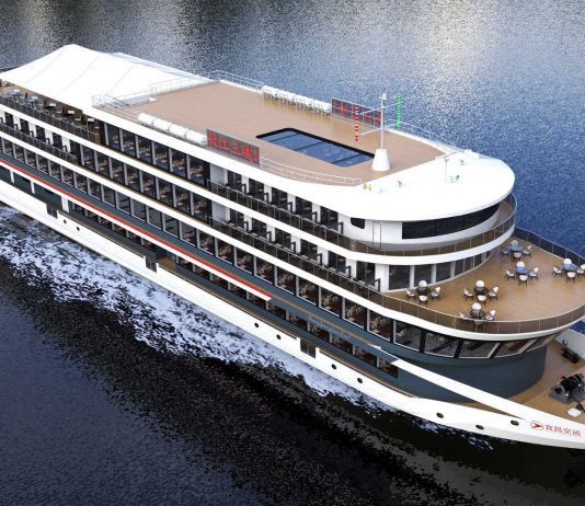 Anija e parë elektrike në botë nis udhëtimin e saj të parë