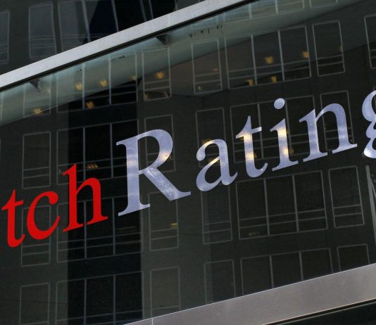 Fitch e uli parashikimin për rritjen ekonomike globale për vitin 2022