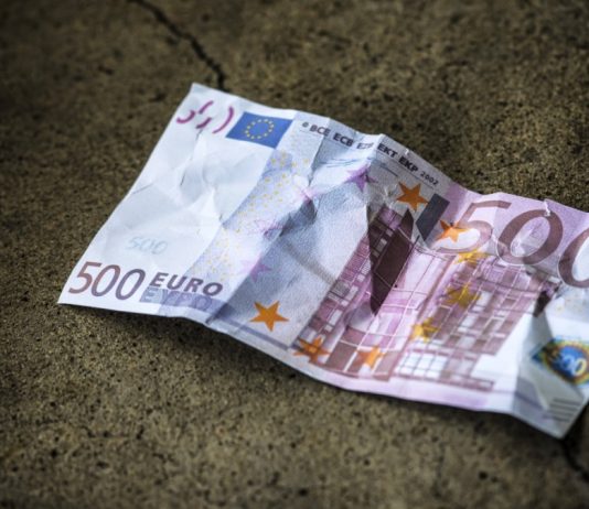 Inflacioni në Kosovë: “Nëse keni pagë 500 euro, vlera reale e saj është 422 euro”