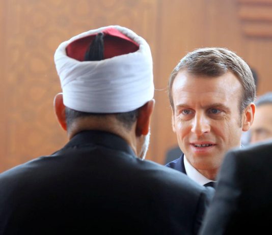 Macron në kërkim të votave nga muslimanët në Francë, pas pesë vitesh sulm ndaj tyre