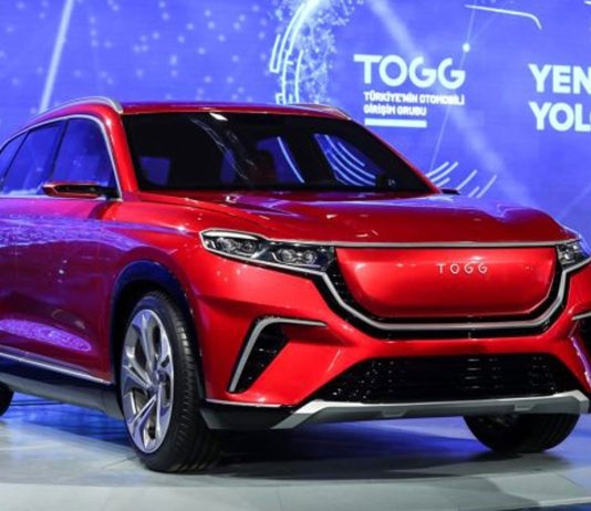 Greqia godet veten: Turqia me 17 fabrika makinash, po ne?