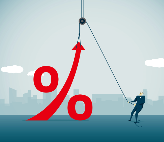 “Rritja e parë e normës të interesit mund të ndodhë gjatë tremujorit të tretë”