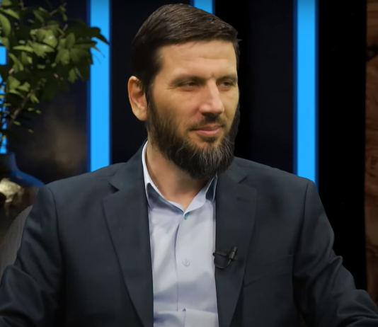 “Ambiciozët” – Justinian Topulli