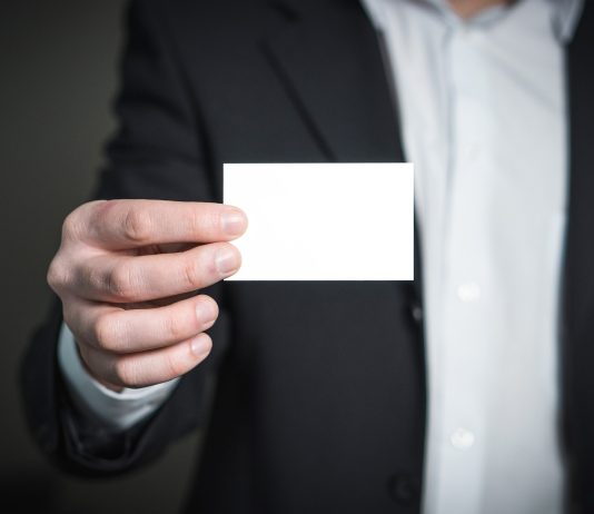 A e ka vrarë Covid përfundimisht biznesin e kartëvizitave?