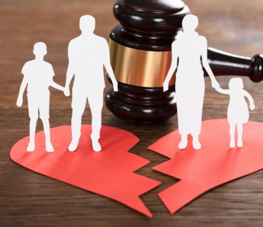 Çiftet kosovare s’po e durojnë njëri-tjetrin, për vetëm tre muaj mbi 300 shkurorëzime