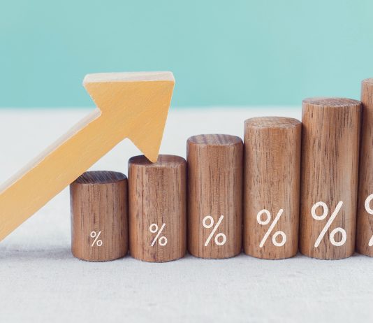 Çfarë i nxit normat e interesit? Pyetja e vjetër është çelësi i ekonomisë së re