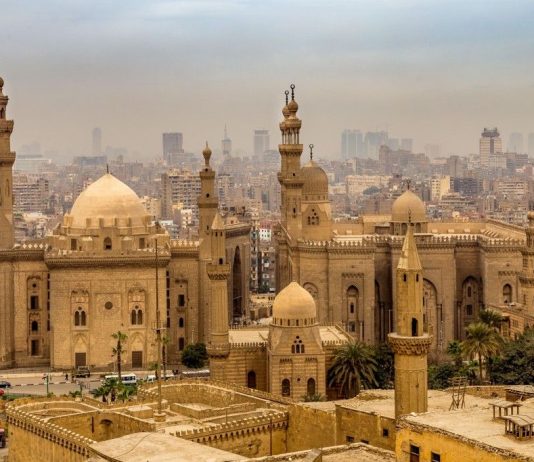 “Njëmijë vjet më parë, bota rrotullohej rreth Lindjes së afërme dhe Islamit..