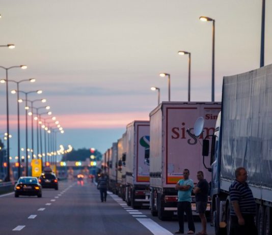 Thellohet deficiti tregtar i Kosovës për 30.5%