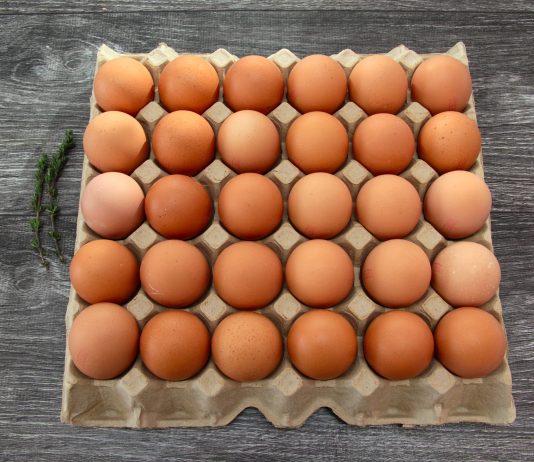 Shtrenjtohen përsëri vezët në Kosovë, 4 euro për 30 copë