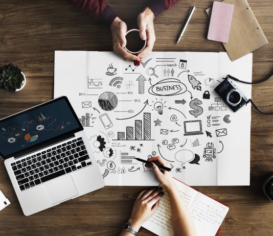 Fazat e menaxhimit të projektit