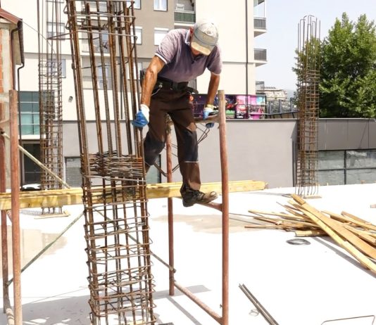 Cilat janë shkaqet e çmimeve të larta të banesave në Kosovë, sipas ndërtimtarëve?