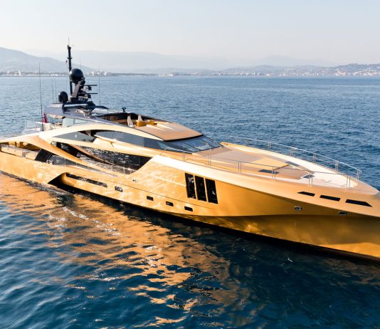 Çfarë krize: uri botërore për superjahte!