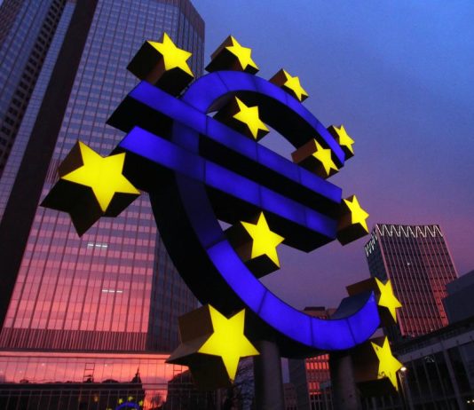 BQE-ja rrit normën e interesit me 75 pikë, zvogëlon mbështetjen për bankat evropiane