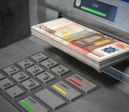 Ikja e punëtorëve nga vendi, kompanive u kërkohet t’i rrisin pagat