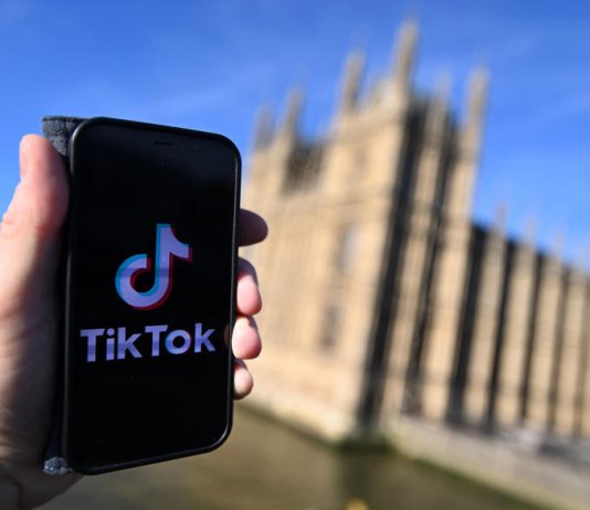 Dhoma e Përfaqësuesve ndalon përdorimin e TikTok-ut në pajisjet zyrtare