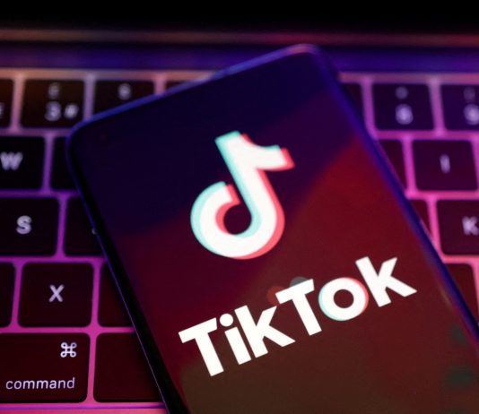 Komisioni Europian ndalon Tik Tok në celularët e punonjësve