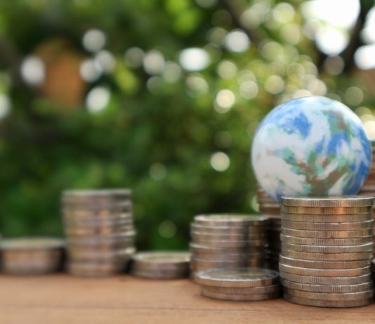 Borxhi global u afrohet niveleve rekord pasi rritja e normave shkakton ‘krizë përshtatje’