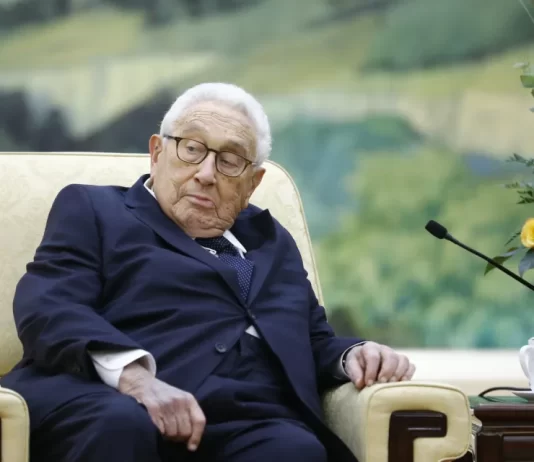 Henry Kissinger ka një paralajmërim për Inteligjencën Artificiale, e krahason me…