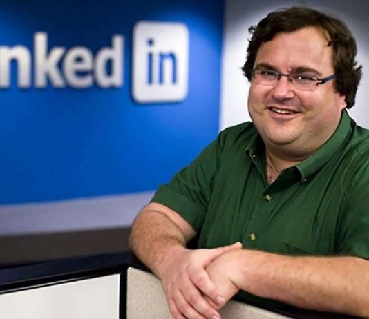 Bashkëthemeluesi i LinkedIn për të diplomuarit: “Miqësia mund të jetë puna më e rëndësishme e jetës suaj”