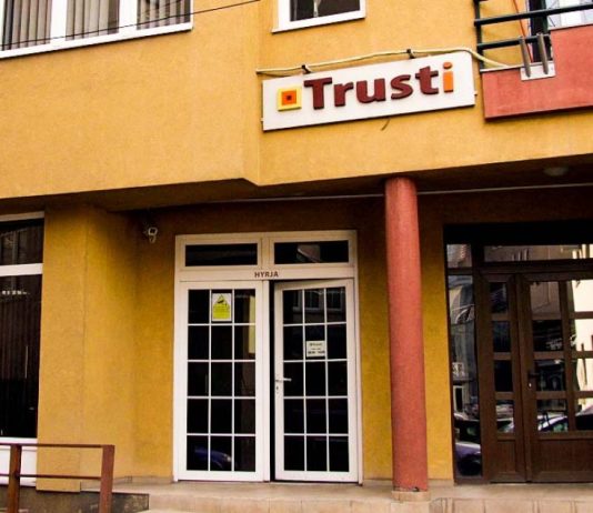 Trusti i bllokuar, vazhdon të jetë pa bord