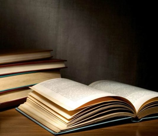 Si të bëhemi lexues të rregullt të librave?