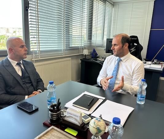 KOMUNIKATË PËR MEDIA – Drejtori Murtezaj pret në takim prokurorin Munishi: Fokus, lufta ndaj krimit ekonomik