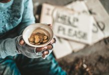 Dukuria e lypjes në mes nevojës dhe mashtrimit (2)